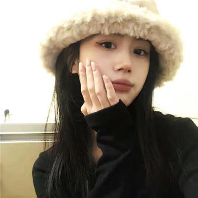 背后的她,眼前的我